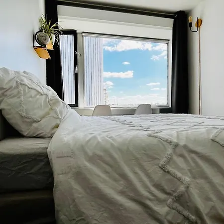 2 Private Bedrooms, Montparnasse Station Alloggio in famiglia Parigi