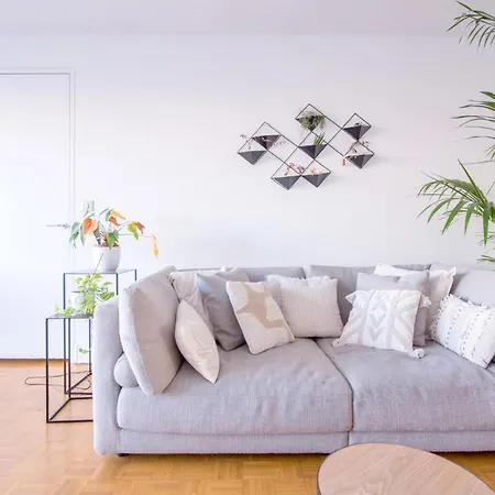 2 Private Bedrooms, Montparnasse Station Alloggio in famiglia